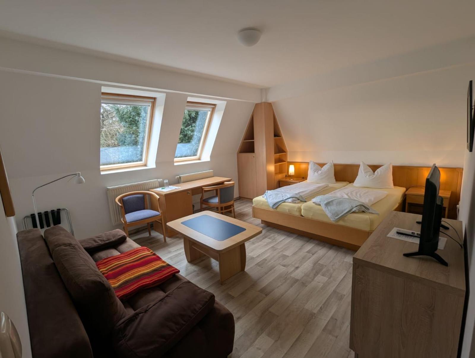 Pension & Restaurant Haus Hiddensee Kloster Exterior photo
